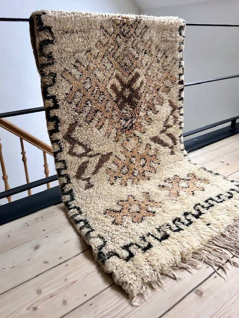 Vintage Beni Ouarain tapijt Cala