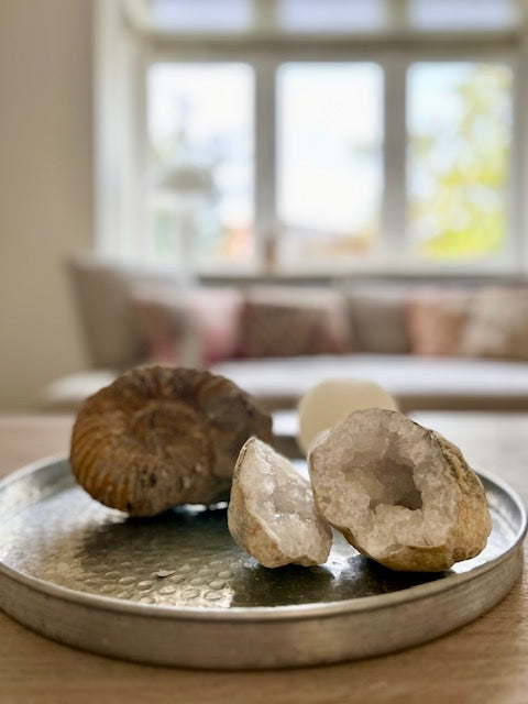 Edelsteen bergkristal geode